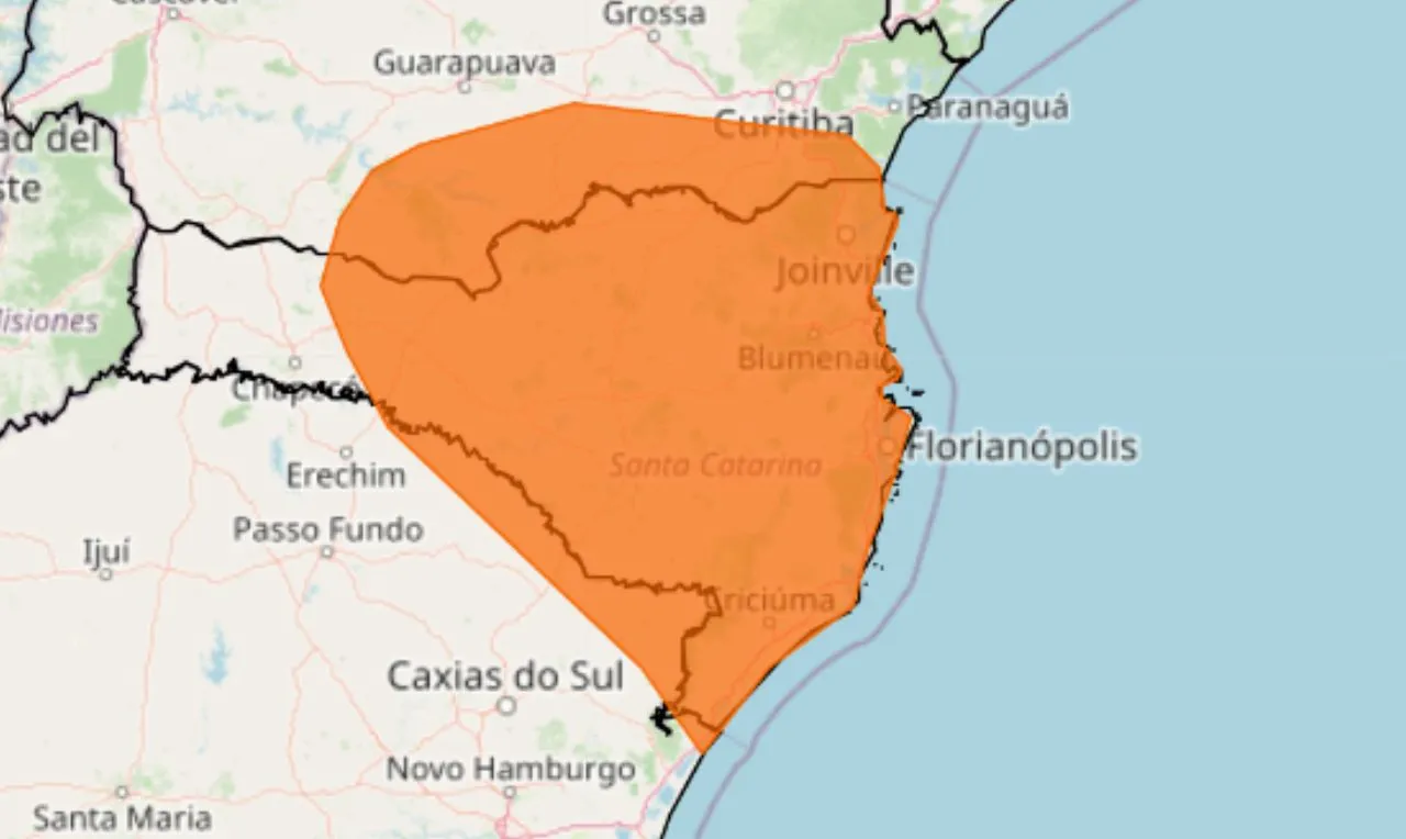 a imagem mostra a &aacute;rea em alerta para temporais